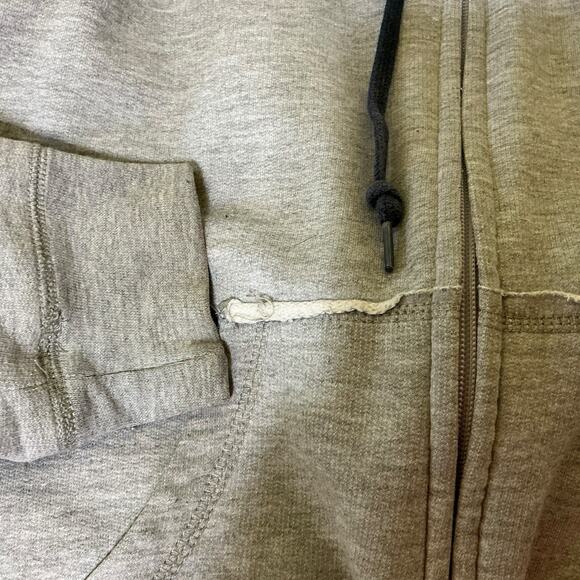 Lady 12 Woman’s Gray Seattle Seahawk Sweat Jacket Hoodie Full Zip Size L Pockets - Picture 9 of 11